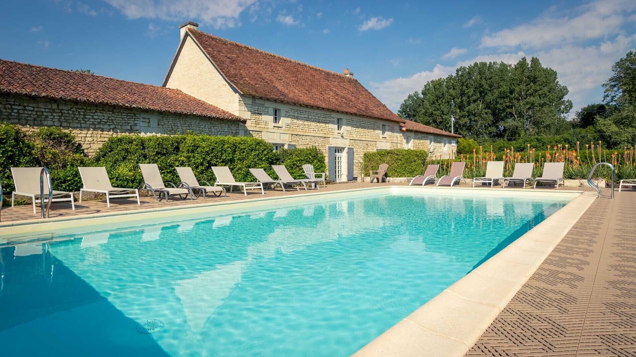 Photo of Outdoor in Saires