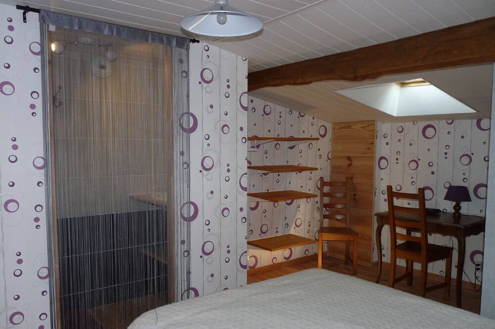 Photo of Bedroom in Luchat