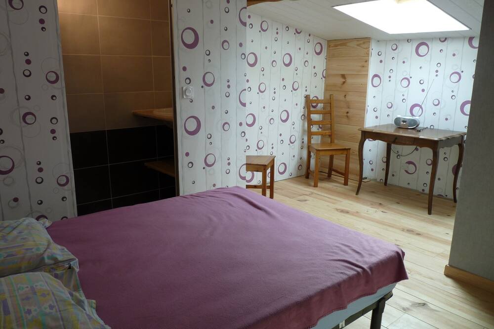 Photo of Bedroom in Luchat
