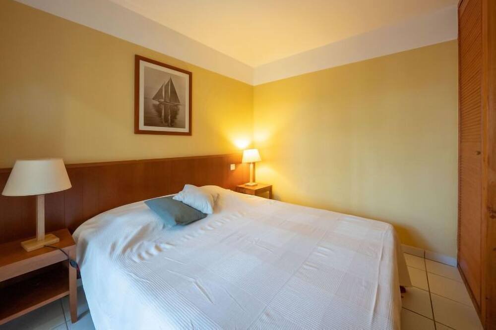 Photo of Bedroom in Maubuisson