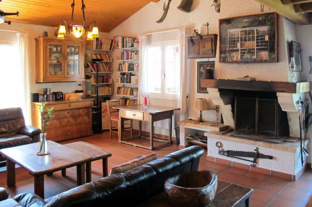 Photo of Livingroom in Lacanau-Ocean