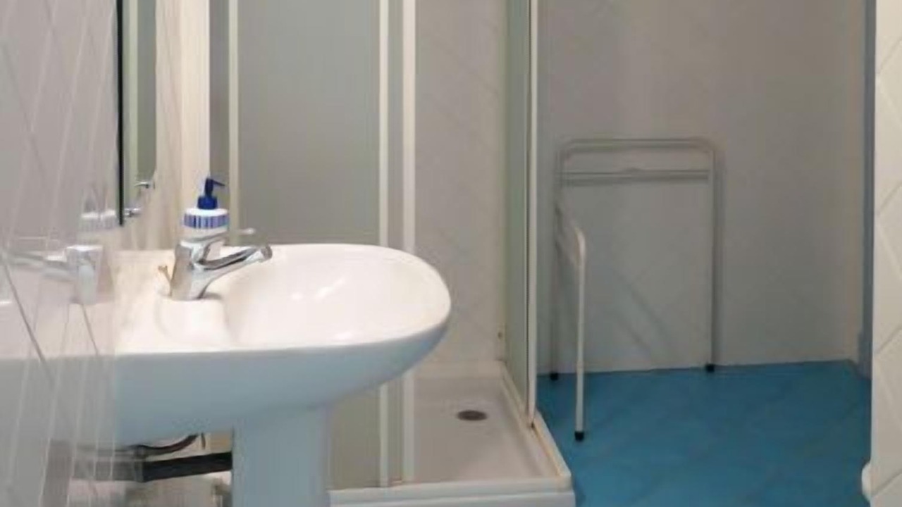 Photo of Bathroom in Lalandusse
