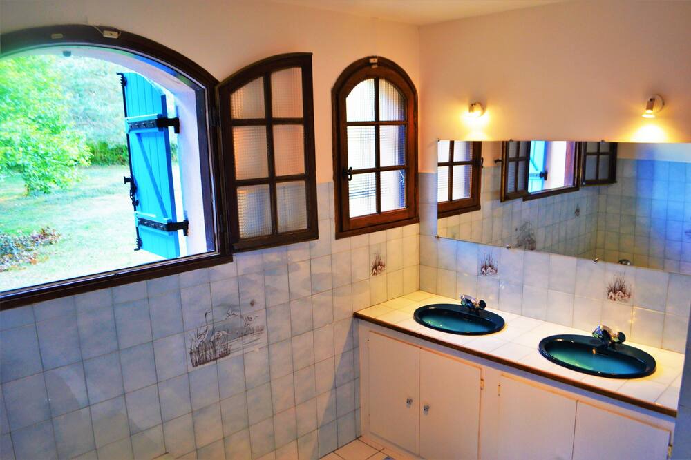 Photo of Bathroom in Marsaneix