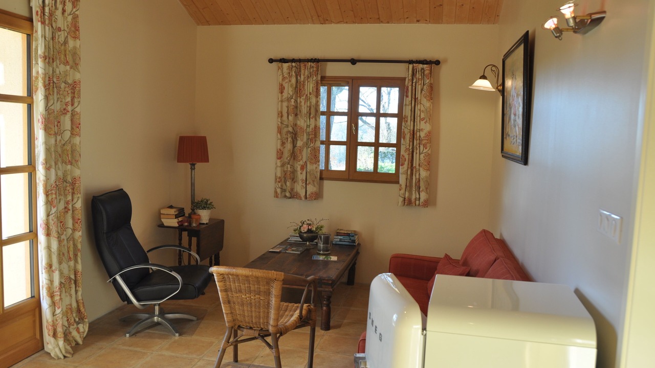 Photo of Livingroom in Faux