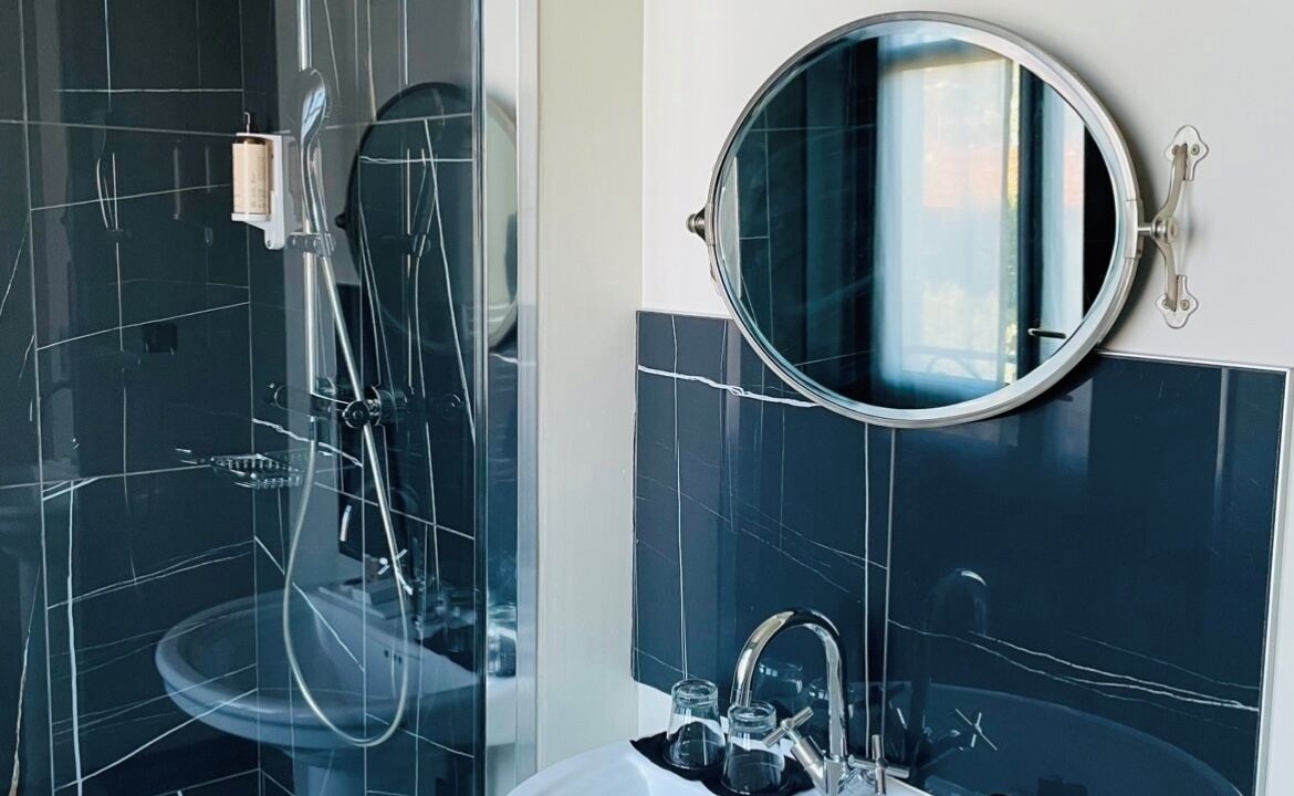Photo of Bathroom in Bayonne