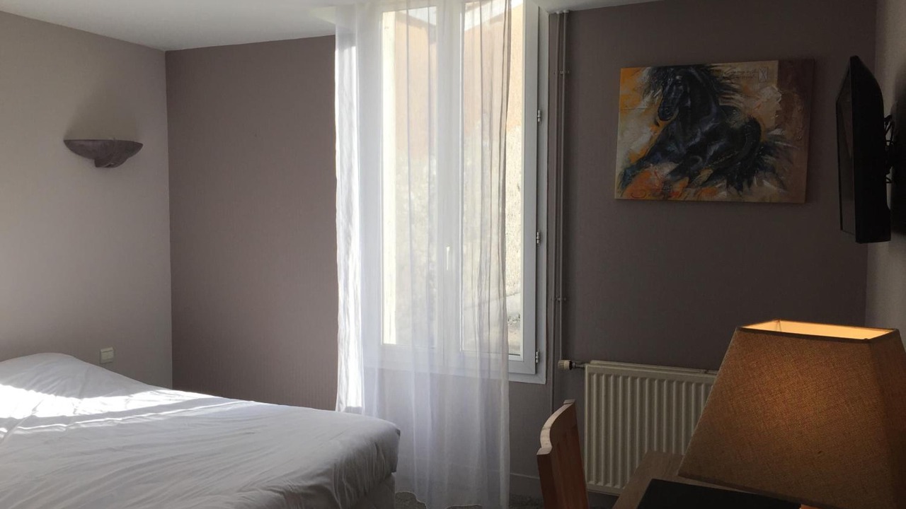 Photo of Bedroom in Barbezieux-Saint-Hilaire