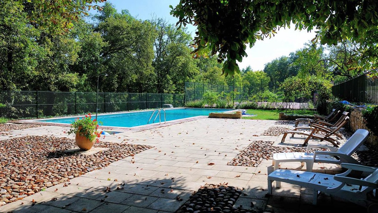 Photo of Outdoor in Dirac