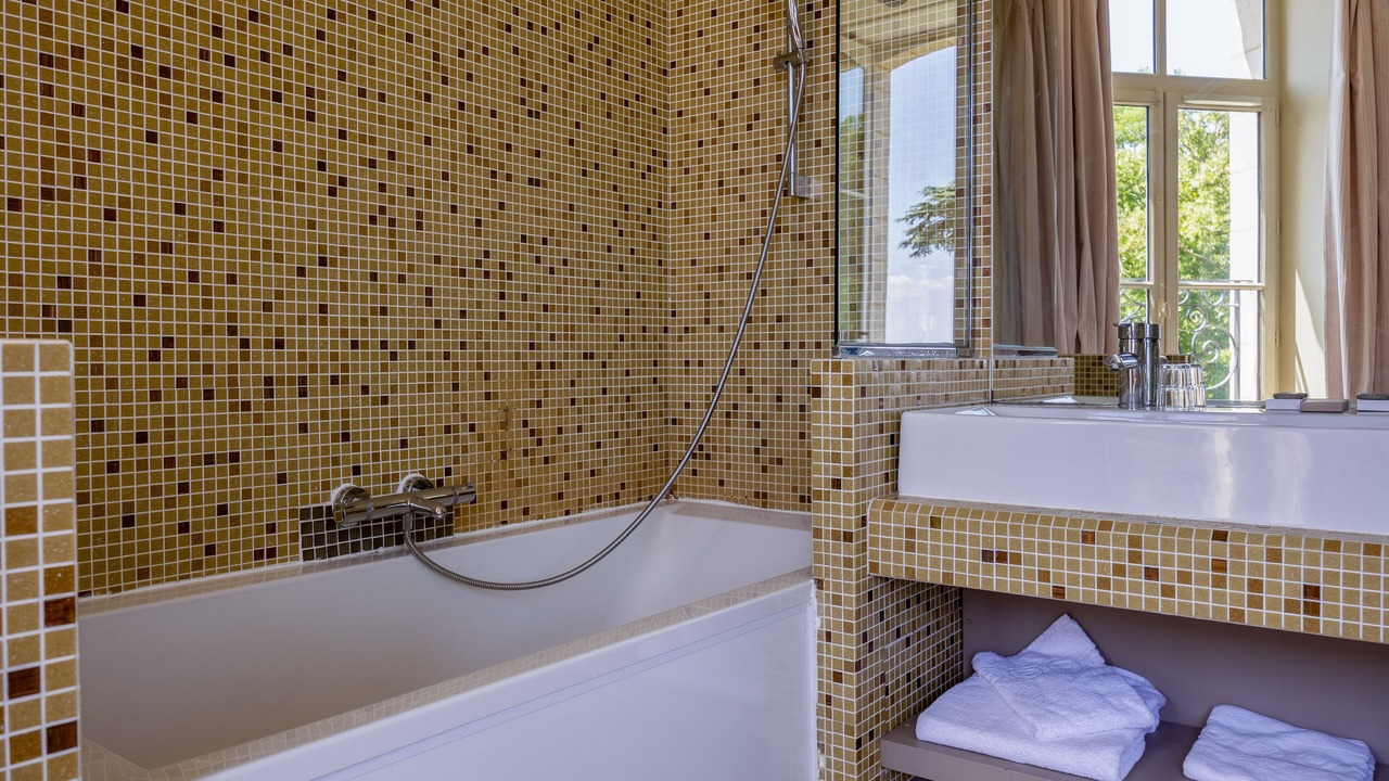 Photo of Bathroom in Lagord