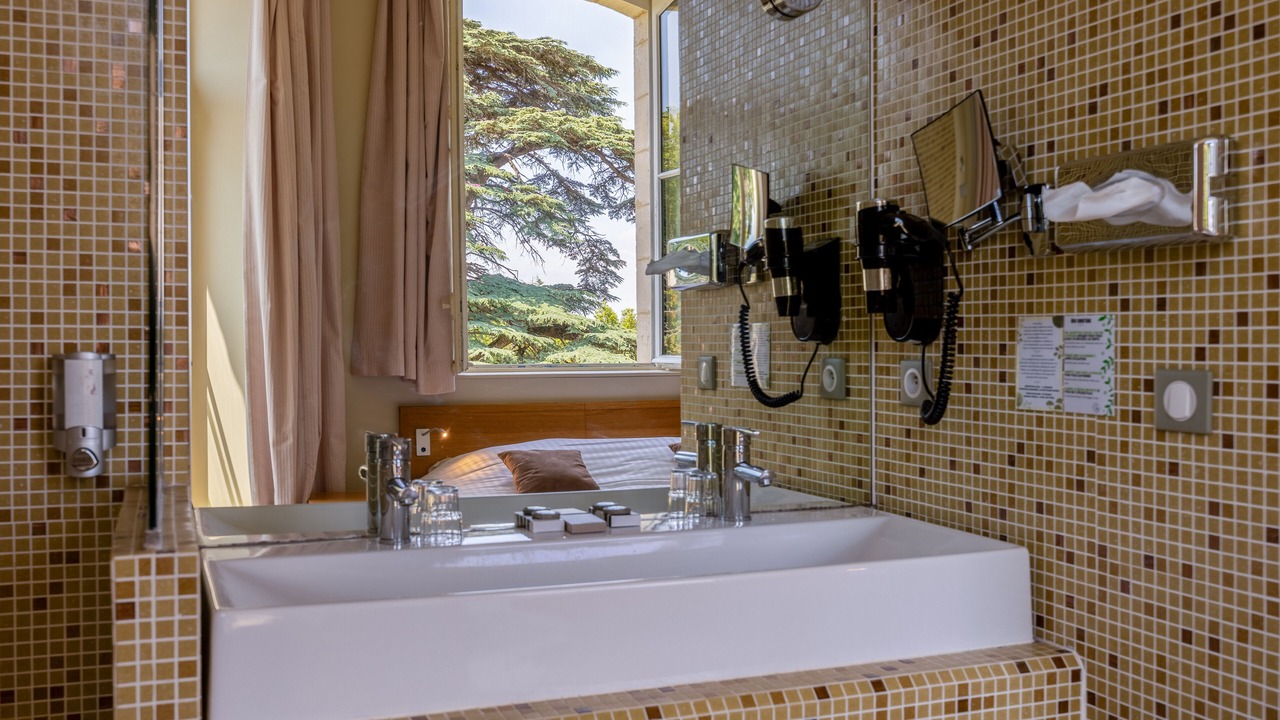 Photo of Bathroom in Lagord