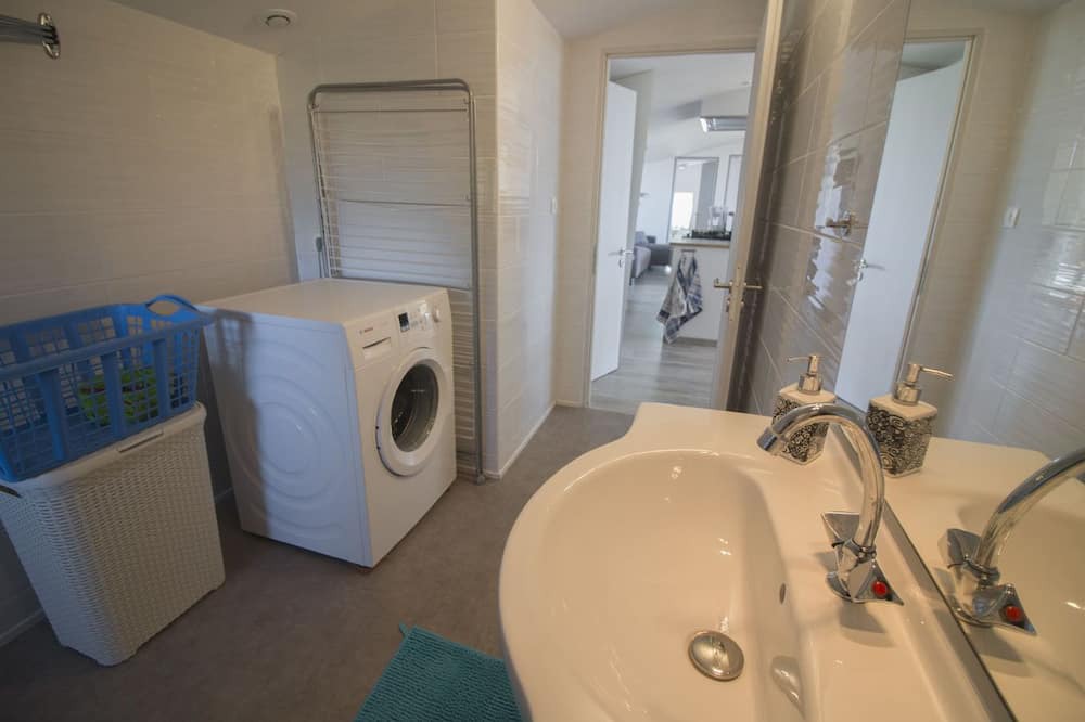 Photo of Bathroom in Saint-Dizant-du-Bois