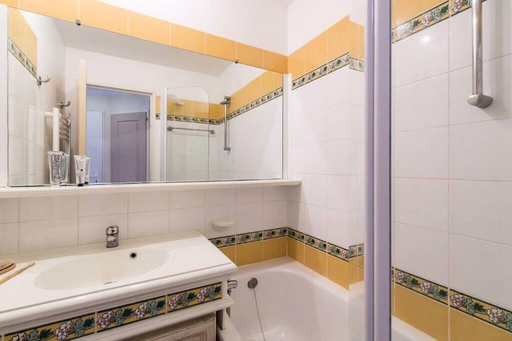 Photo of Bathroom in Les Restanques