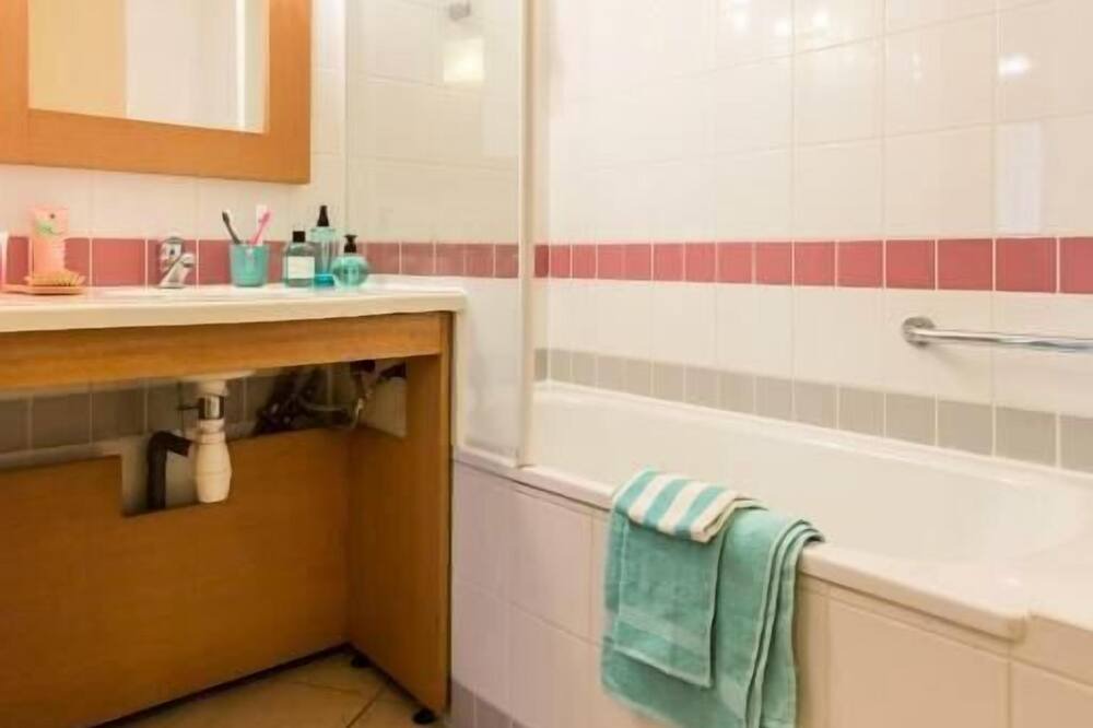 Photo of Bathroom in Soulac-sur-Mer
