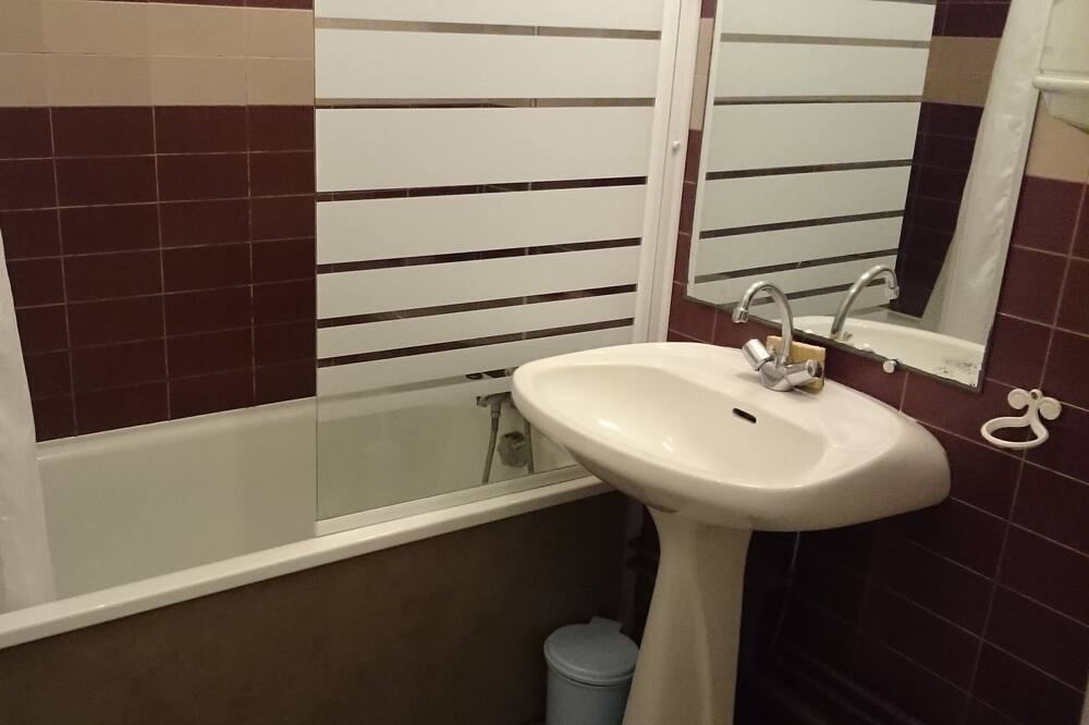 Photo of Bathroom in Arcachon