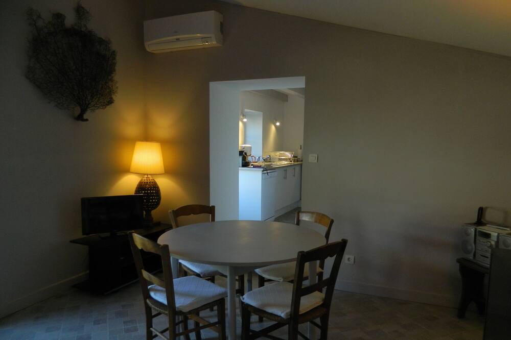 Photo of Kitchen in Saint-Cernin-de-Labarde
