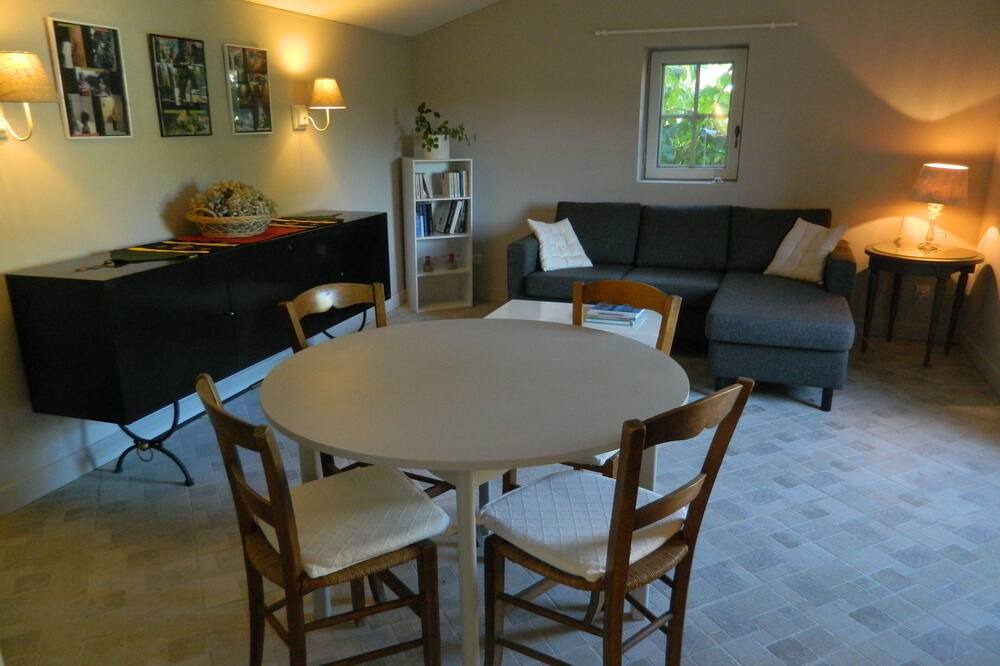 Photo of Livingroom in Saint-Cernin-de-Labarde