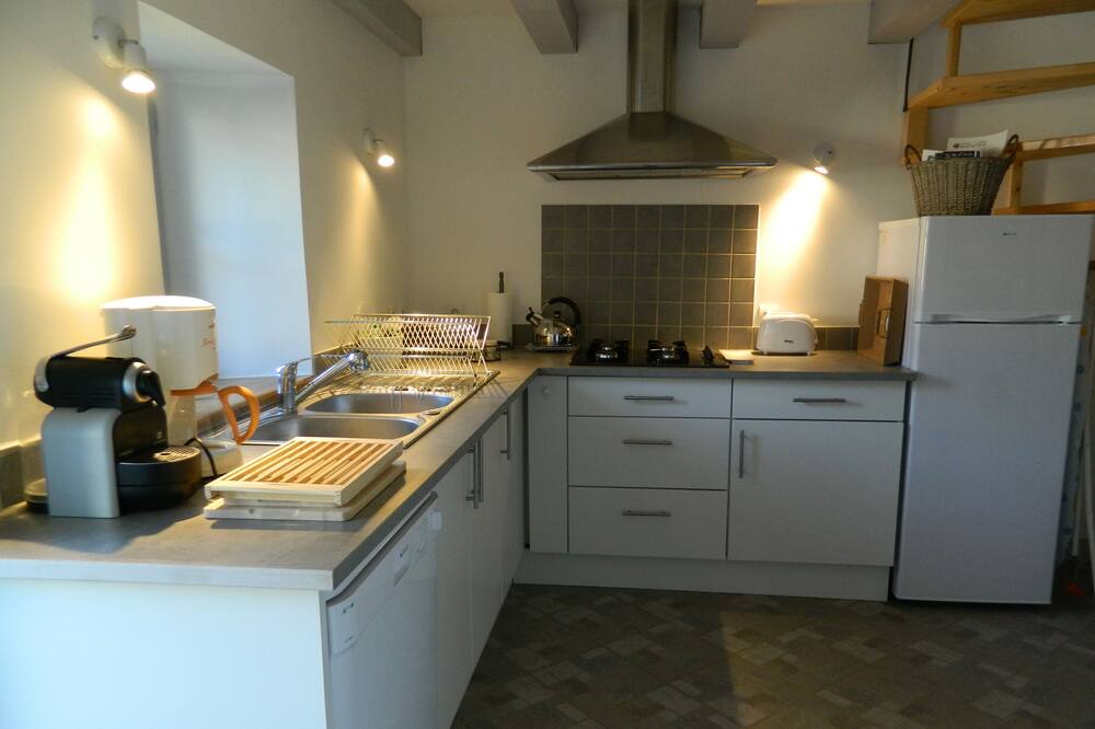 Photo of Kitchen in Saint-Cernin-de-Labarde