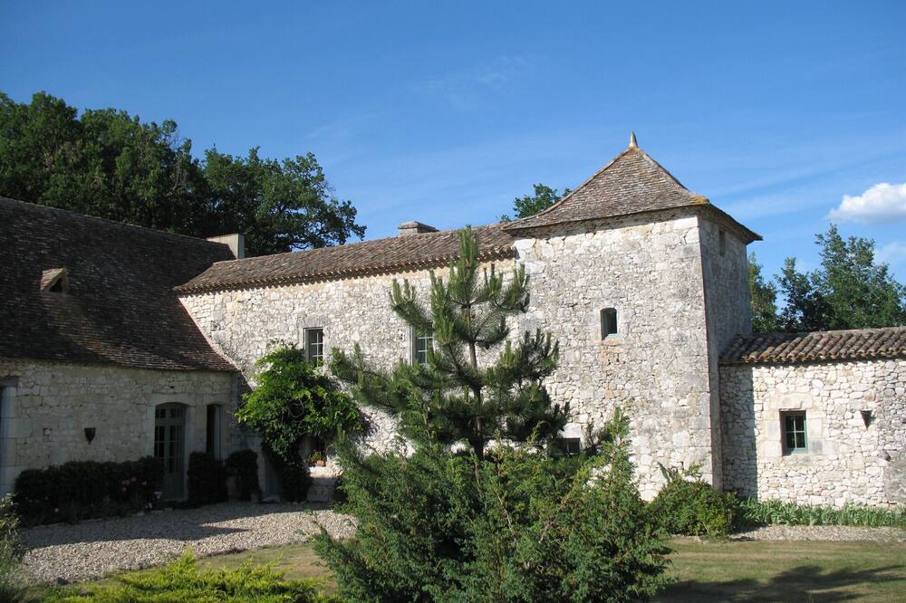 Photo of Outdoor in Saint-Cernin-de-Labarde