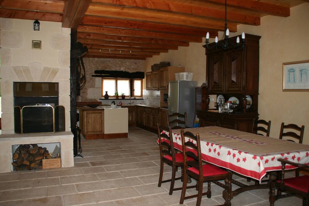Photo of Kitchen in Saint-Pierre-de-Cole