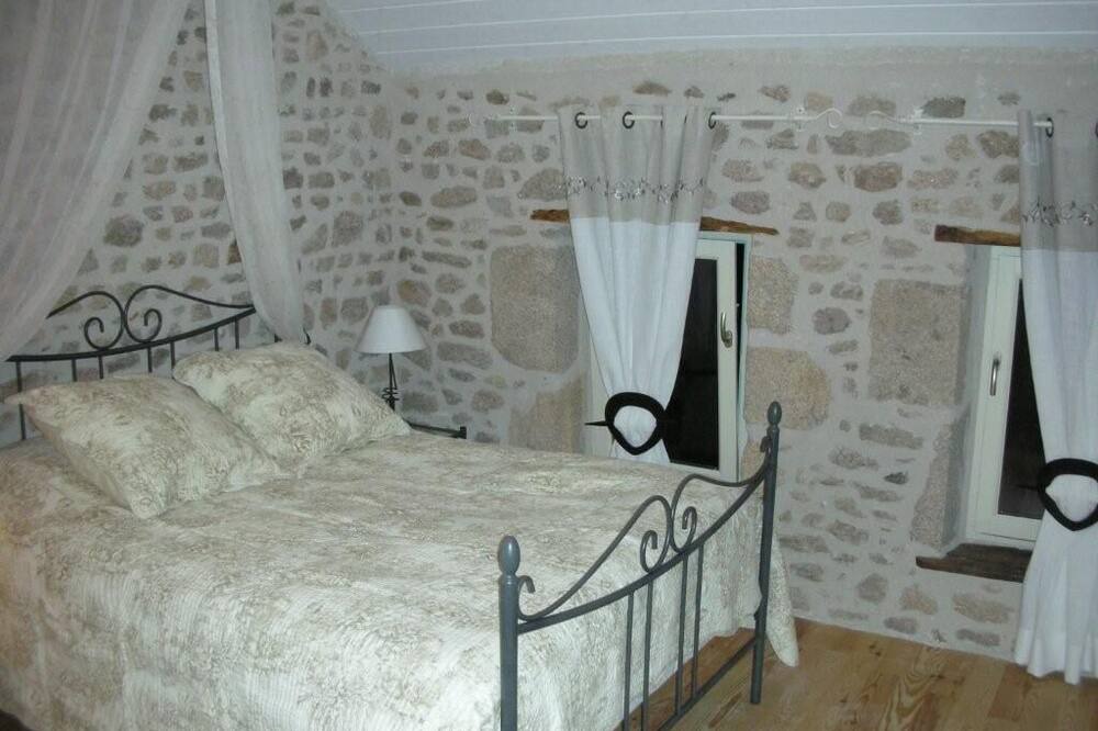 Photo of Bedroom in Naillat