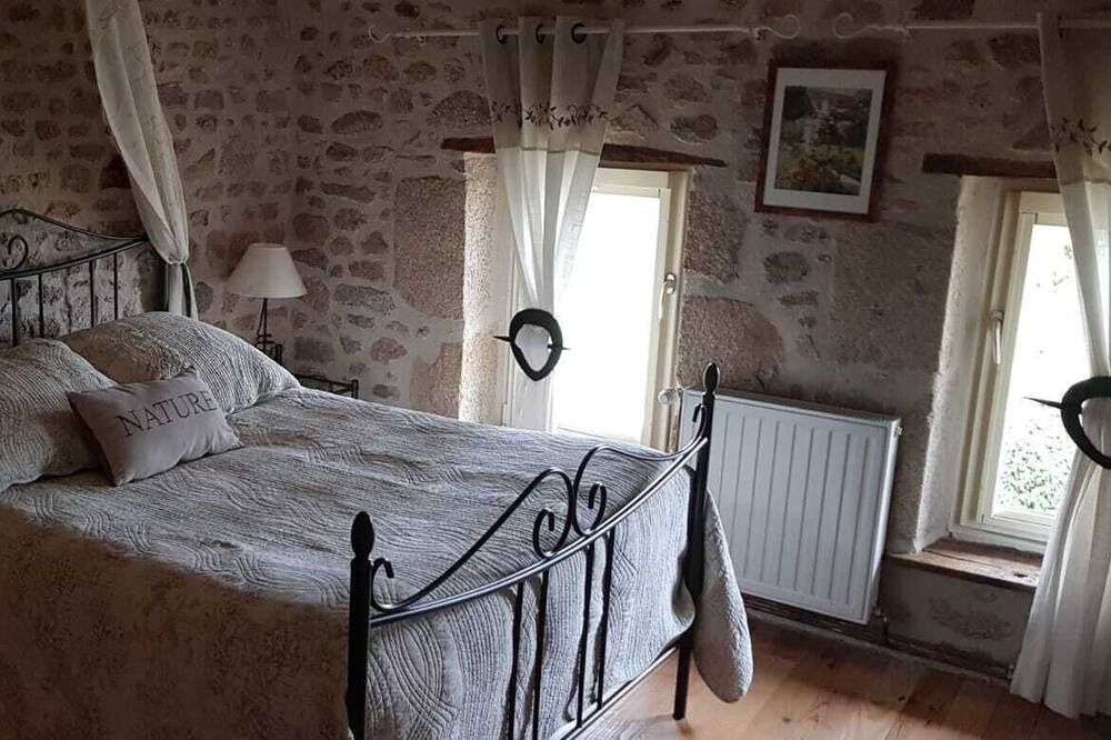 Photo of Bedroom in Naillat