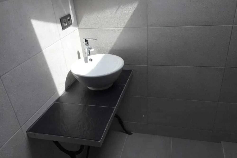 Photo of Bathroom in Jaunay-Marigny