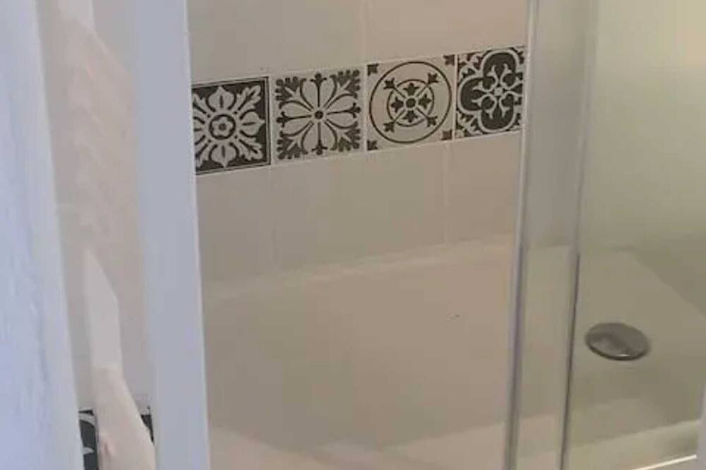 Photo of Bathroom in Jaunay-Marigny