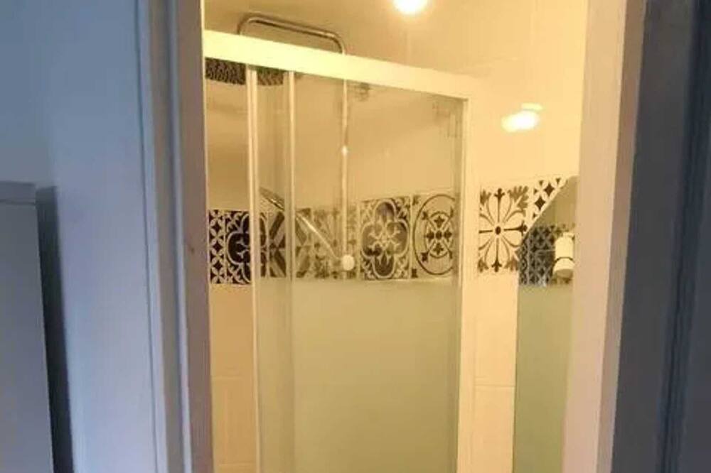 Photo of Bathroom in Jaunay-Marigny