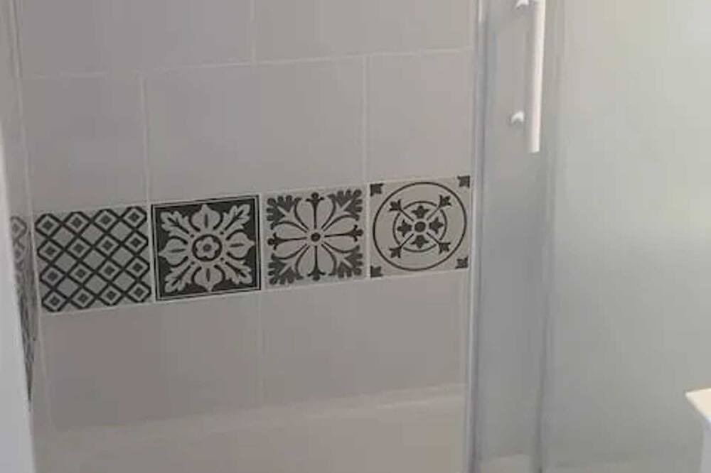 Photo of Bathroom in Jaunay-Marigny