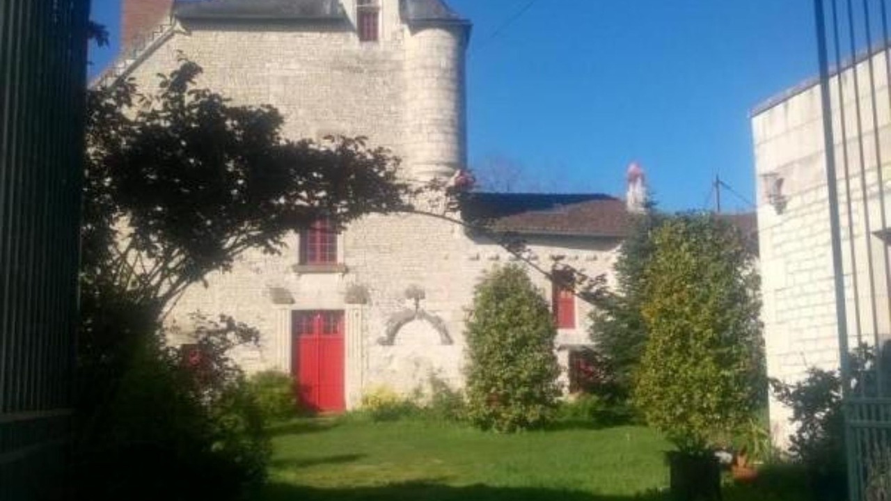 Photo of Outdoor in Saires