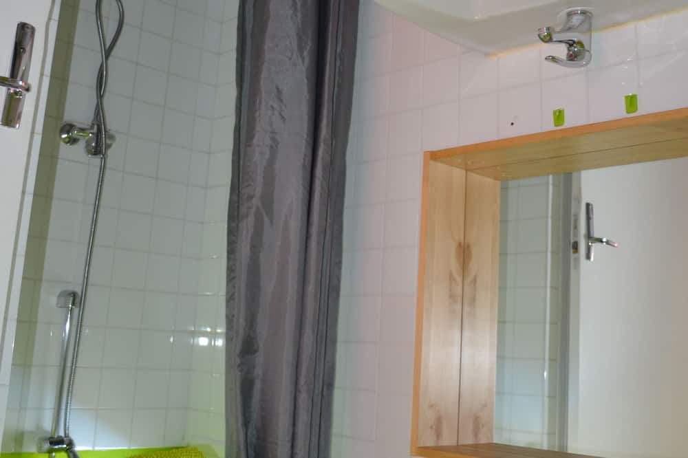 Photo of Bathroom in Verruyes