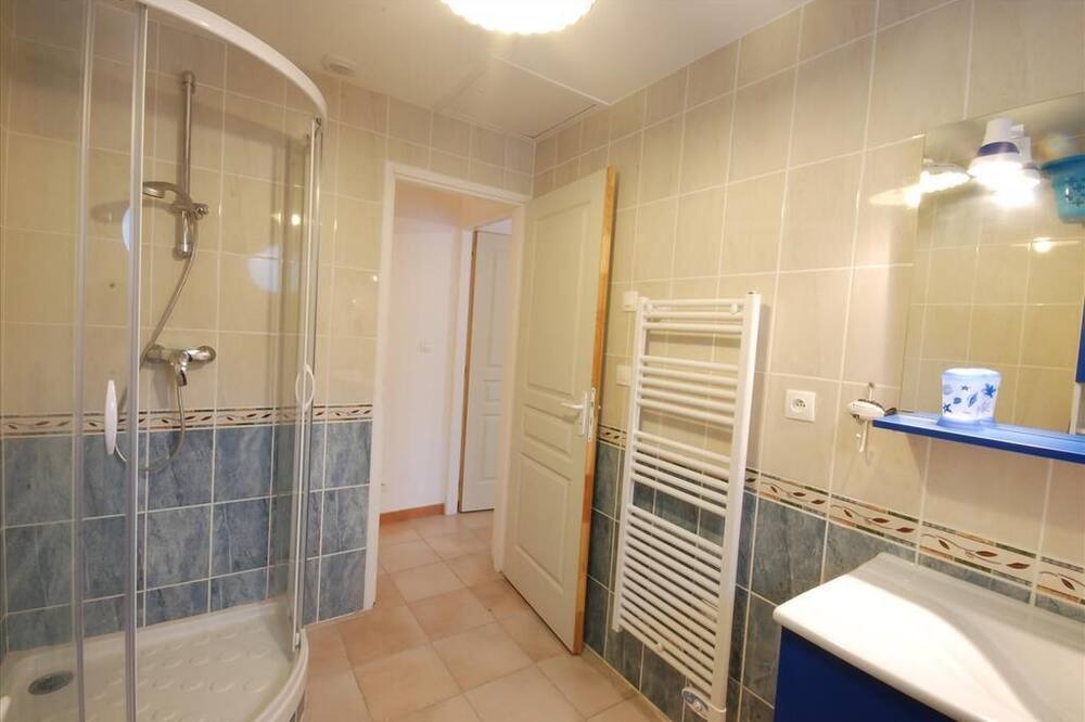 Photo of Bathroom in Le Bois-Plage-en-Re