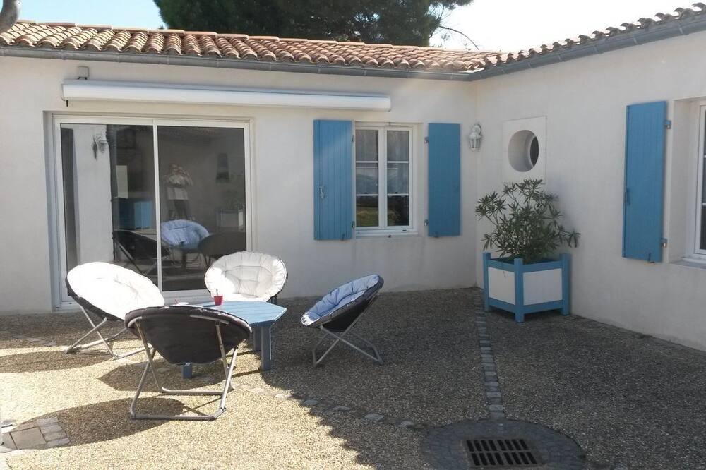 Photo of Patio Balcony in Le Bois-Plage-en-Re