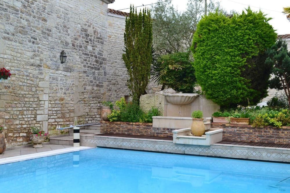 Photo of Outdoor in Mansle
