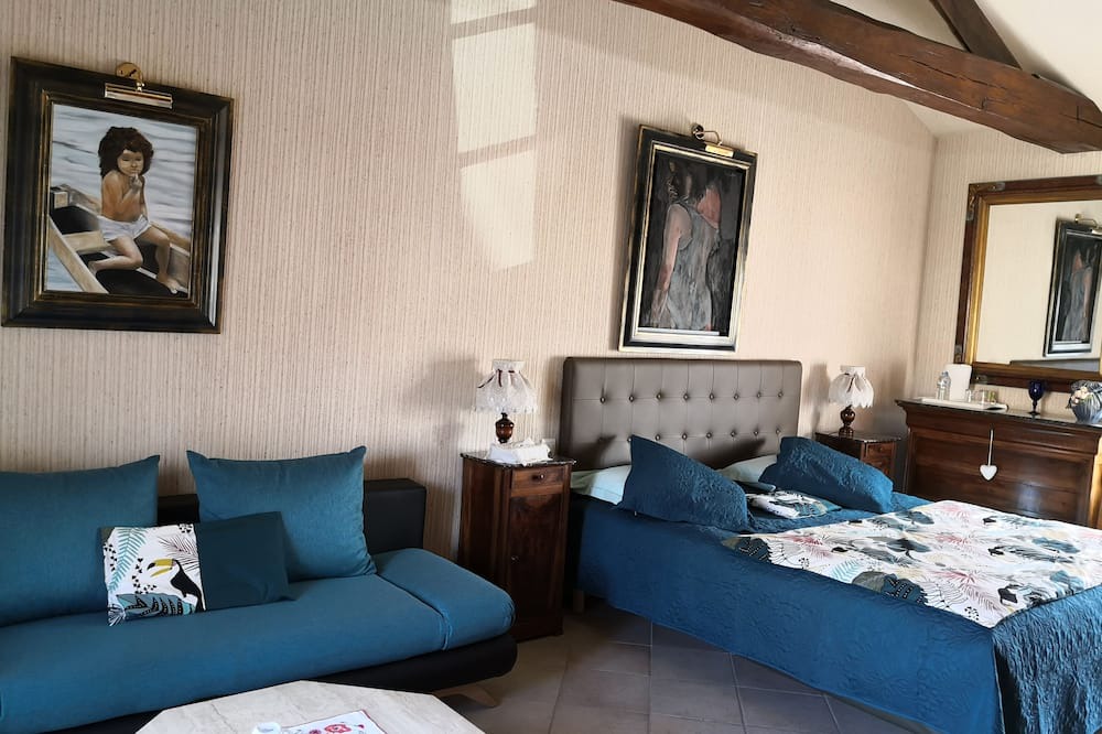 Photo of Bedroom in Mansle