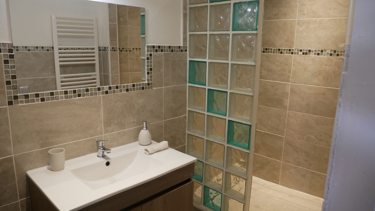 Photo of Bathroom in Tarascon