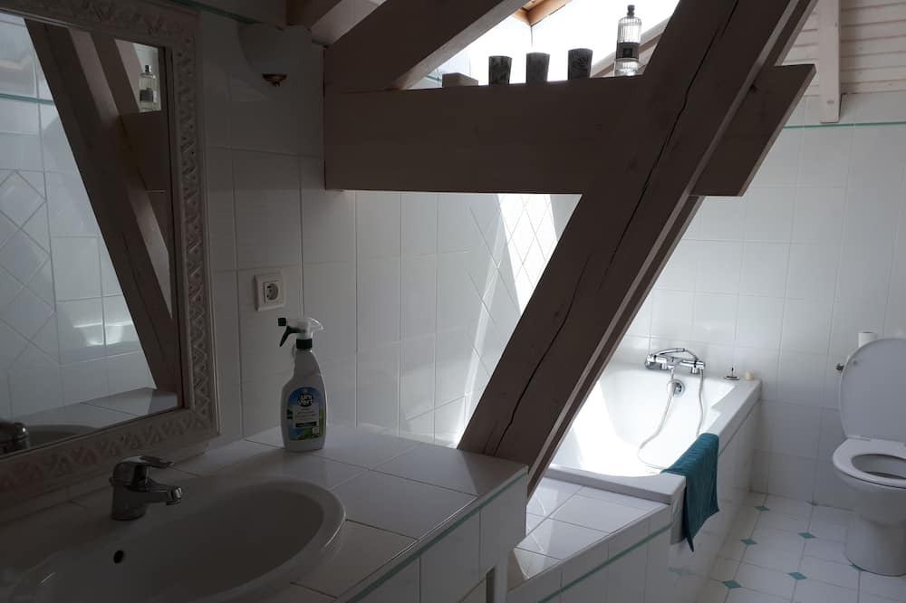 Photo of Bathroom in Gontaud