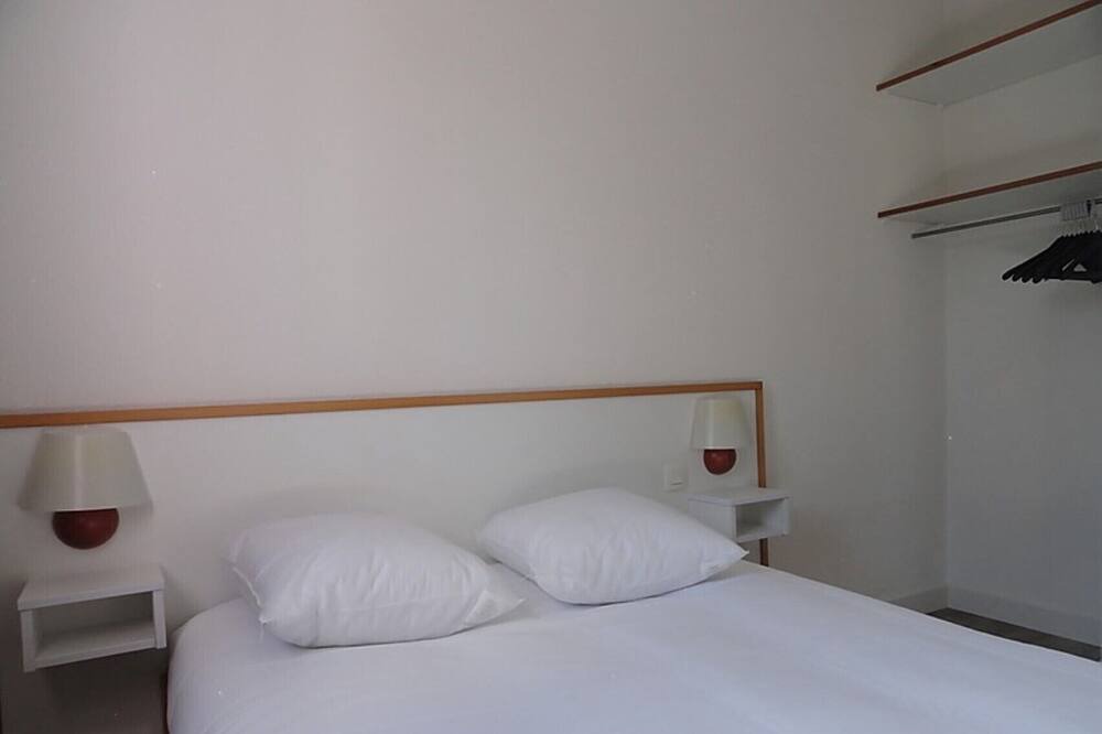 Photo of Bedroom in Tonnay-Boutonne