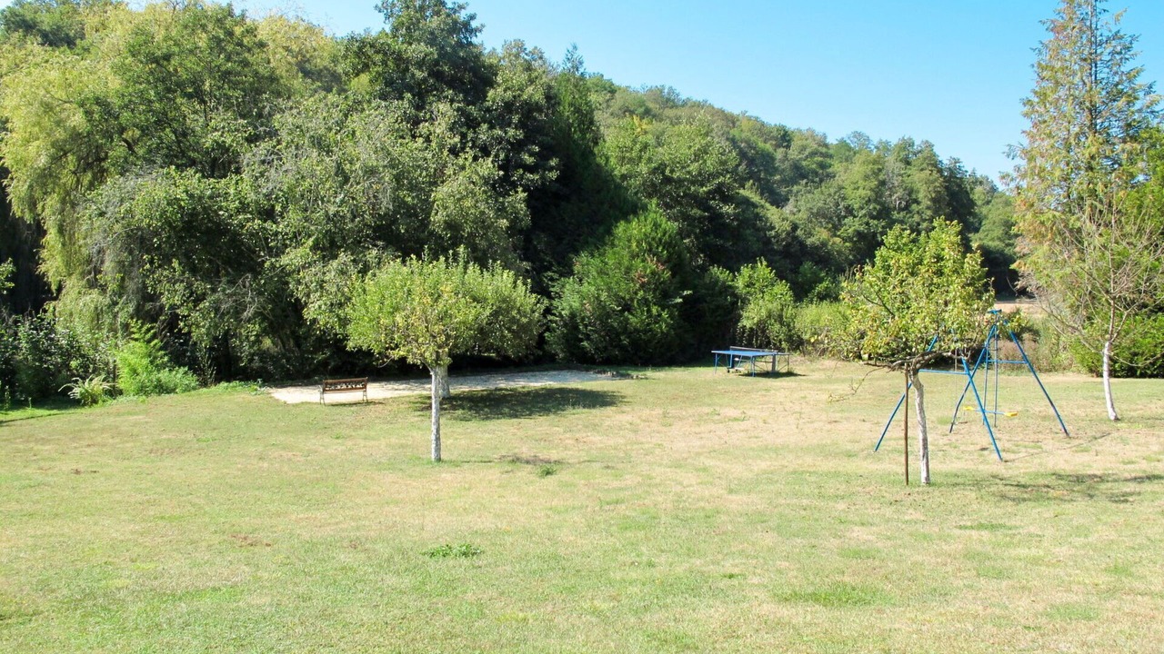 Photo of Outdoor in Saint-Georges-de-Montclard