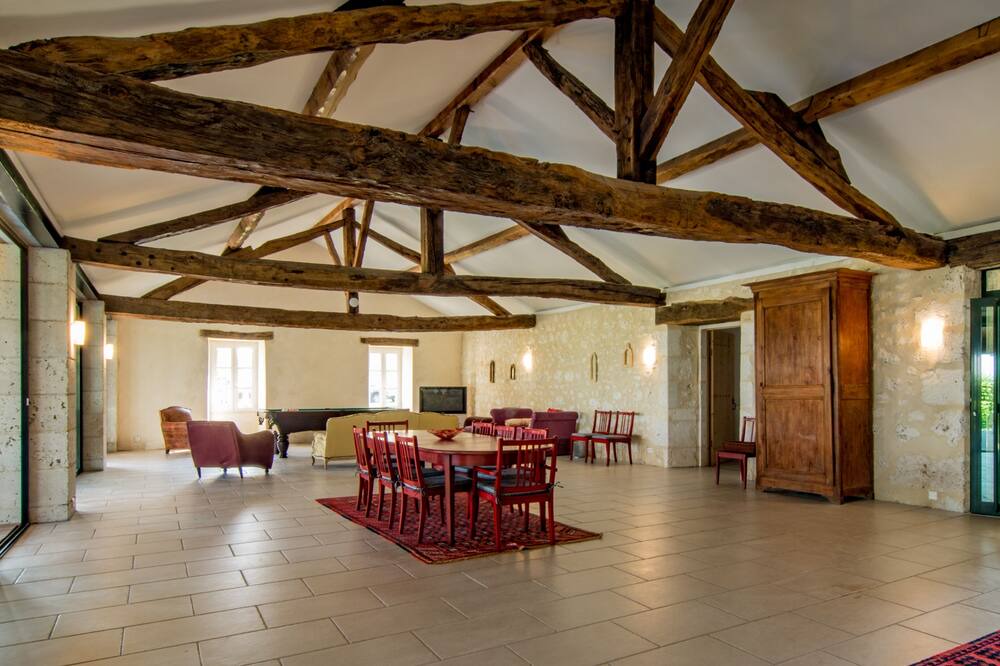 Photo of Livingroom in Issigeac