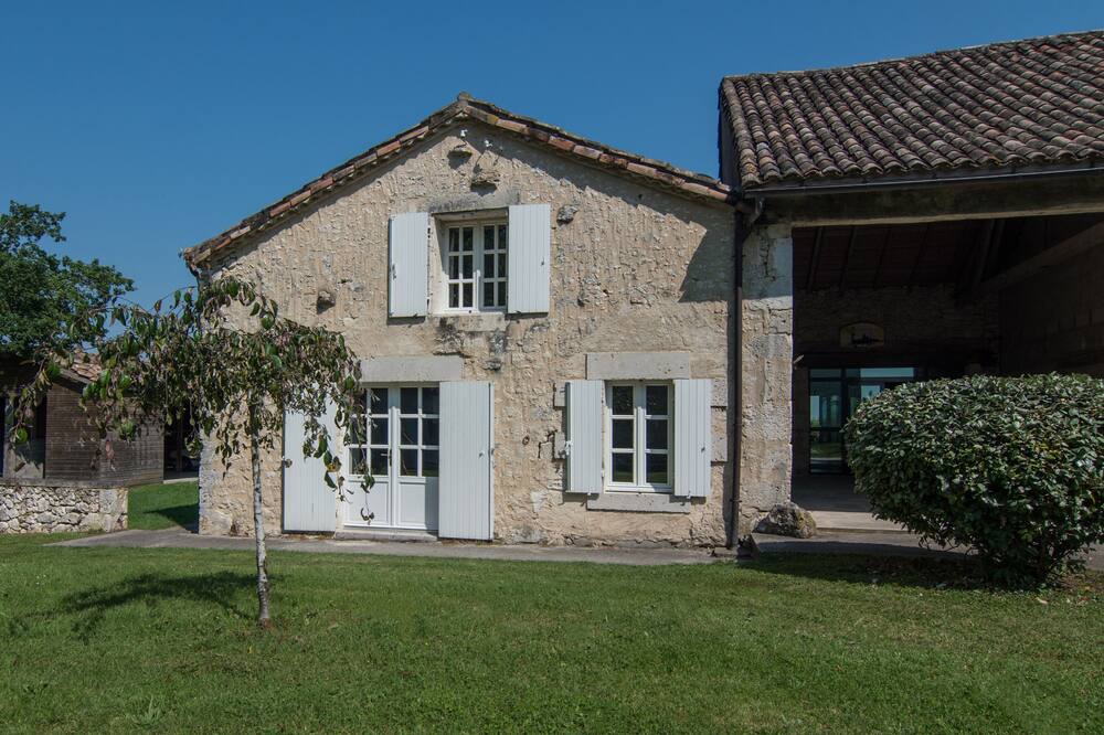Photo of Outdoor in Issigeac