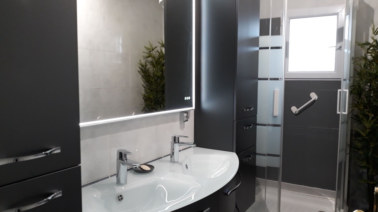 Photo of Bathroom in Ludon-Medoc