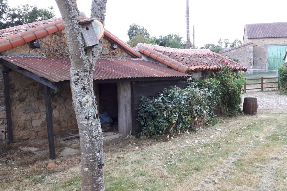 Photo of Outdoor in Queaux
