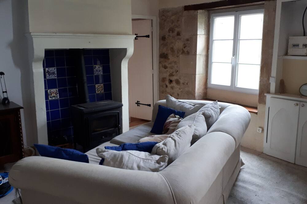 Photo of Livingroom in Queaux