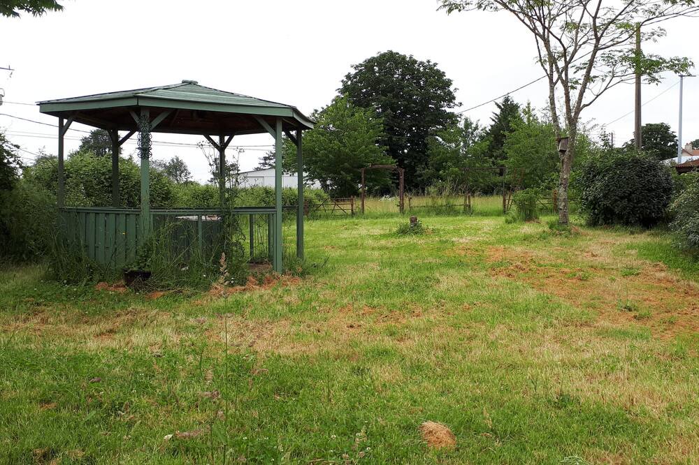 Photo of Outdoor in Queaux