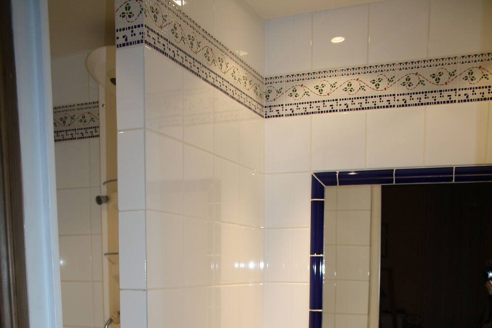 Photo of Bathroom in Cenac-et-Saint-Julien