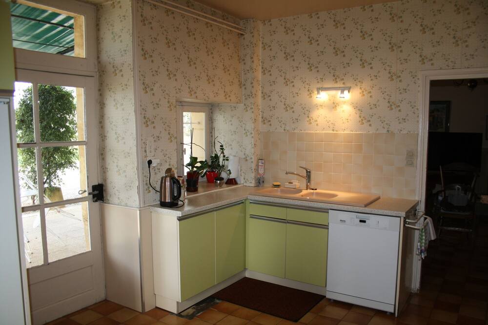 Photo of Kitchen in Cenac-et-Saint-Julien