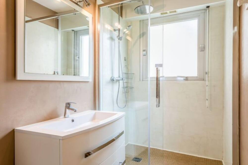 Photo of Bathroom in Arcachon
