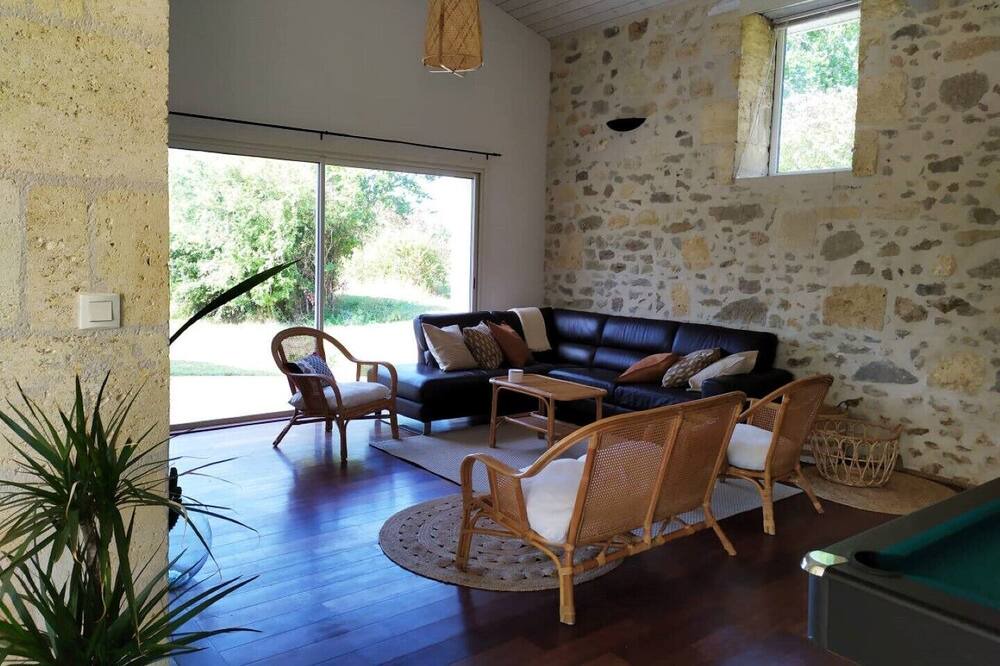 Photo of Livingroom in Saint-Savin