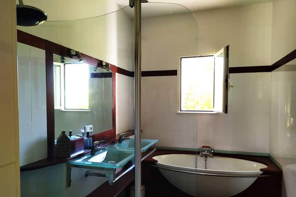 Photo of Bathroom in Saint-Savin