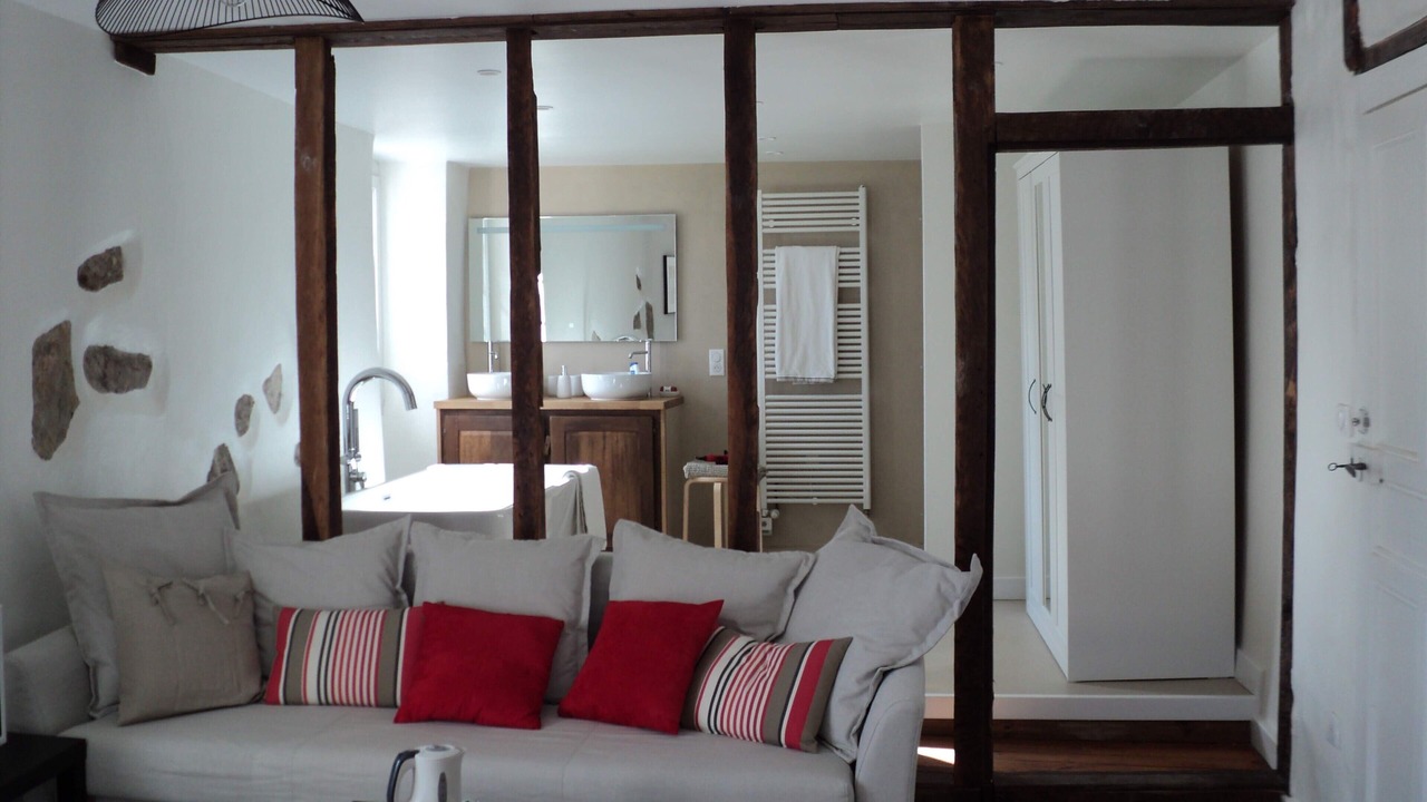 Photo of Bedroom in Louhossoa